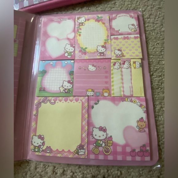 Hello Kitty School Supplies - Picture 3 of 7